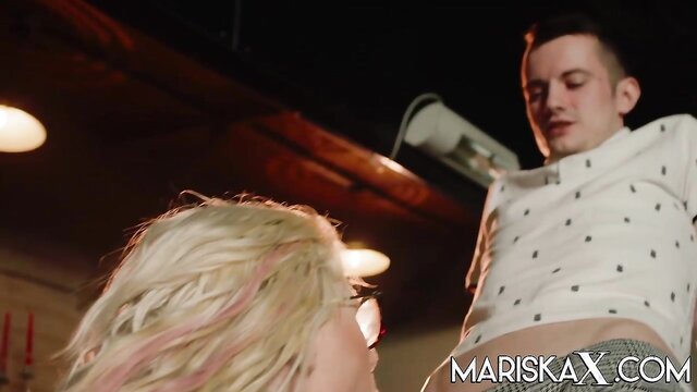 mariska x kitchen riding : VIPMembers