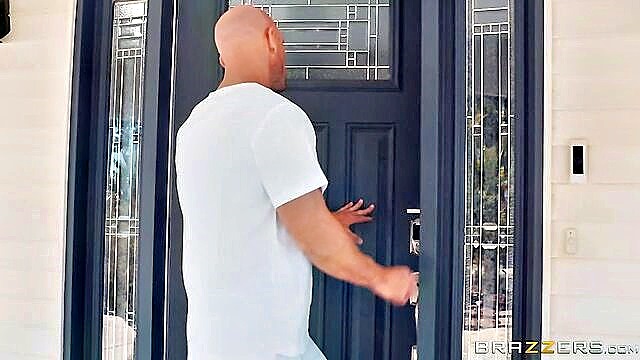 Johnny Sins, Kira Noir - kira noir oiled up Brazzers