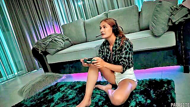 Tiffany Tatum, Jia Lissa - jia lissa and tiffany tatum take turns on alien parasites a hot slim redhead lesbian threesome Parasited