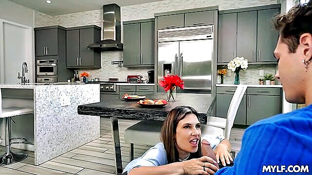 Krystal Sparks - krystal sparks cheats on her husband with a hot facial and gets a cumshot