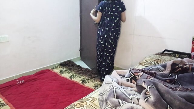 Sandhyabhabi - sandhyabhabis tight rump gets destroyed by neighbors hung stud while she satisfies herself in hd