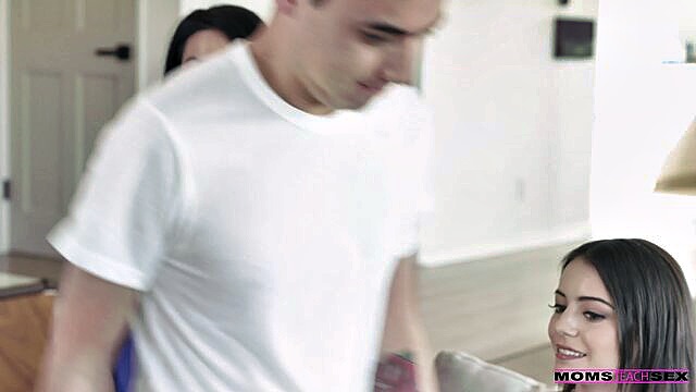 Kylie Quinn - kylie quinn jamie michelle hot milf action with a hot babe and a hot mom