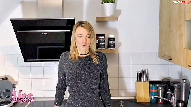 LissLonglegs - lisslonglegs gets naughty with dirty talk while jahresabsch licks her pussy