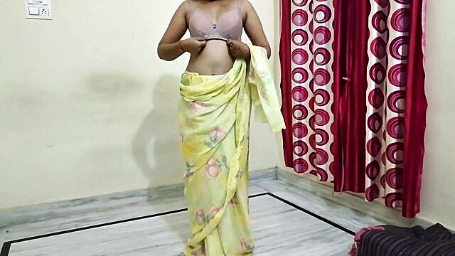 big ass, asian big tits, big boobs - hot indian bhabhi in saree