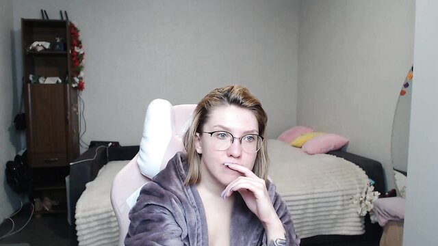 myfreecams, december - reginasmilee cum show