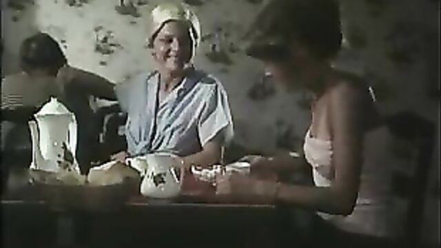 biker chick drilled on motorcycle : The Classic Porn