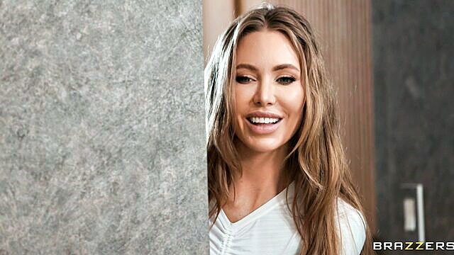 Nicole Aniston - nicole aniston gets her pussy stuffed while she rubs her oily pussy