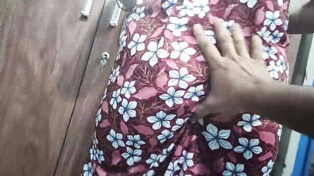 hot stepmom sex : Vaigavarun45