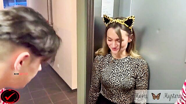 MonaMystery, DerPornoBeamte, DannyGaga - monamystery pov blowjob