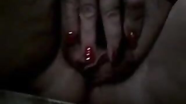 closed pussy, girl pussy, close up pussy masturbation - mature amateur masturbates with pleasure