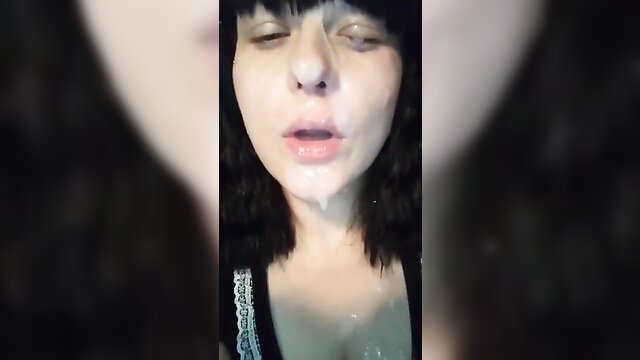 pee, pee squirt, piss - homemade video of a woman squirting and pissing