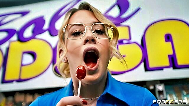 brazzers shop clerk ashley seizes seduction : Brazzers