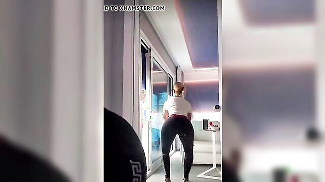 step mom is twerking : We