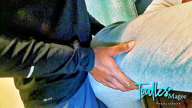 Shawn Legend, Toodles Magee - kinky trainer