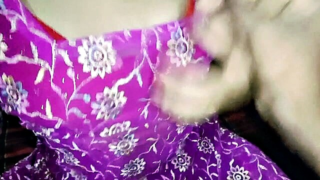 Desi - college girlfriend gets fucked