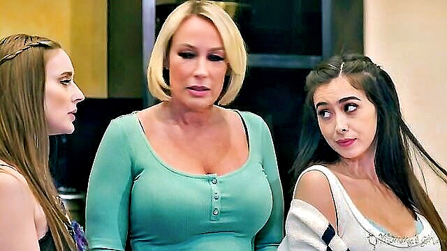 Laney Grey, Chloe Surreal, Mellanie Monroe - lesbian threesome 2024