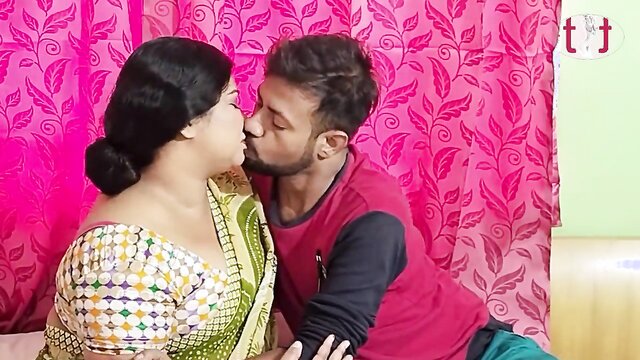 Indian bhabhi, Desi Bhabhi, AN - desi bhabhis and hot sex in a new video Topless Topper