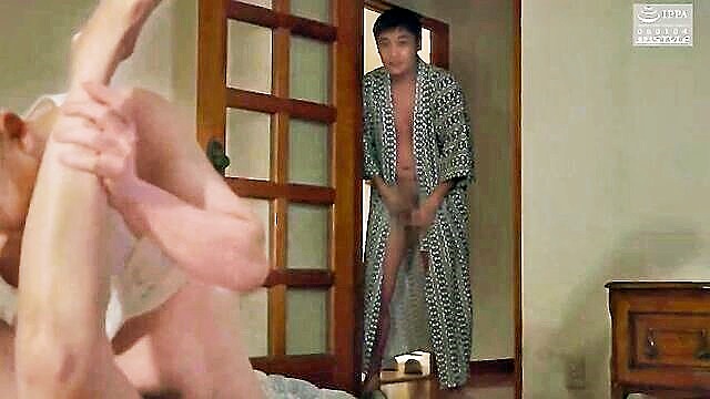 housewives, mature, hardcore - japanese hotel group sex