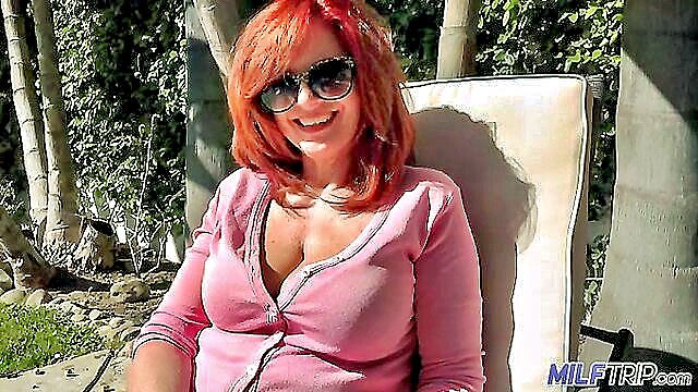 kinky redhead flashing boobs : MILF Trip