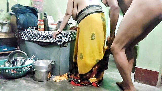 indian housewife and dewar enjoy passionate lovemaking in homemade video : Desicock24