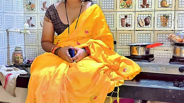 indian aunt caught cheating : FapHouse