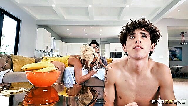 brazzers sex scene taylor : Brazzers