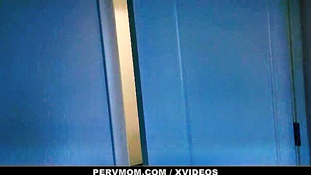 Emily Addison - pervmom emily addison cum in mouth Perv Mom