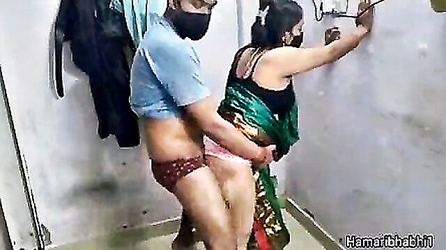 desi bhabhi sex video : Hamaribhabhi1