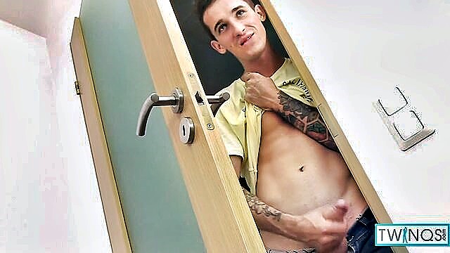 twinqs, gay, gay twink - xander face fucked by noah