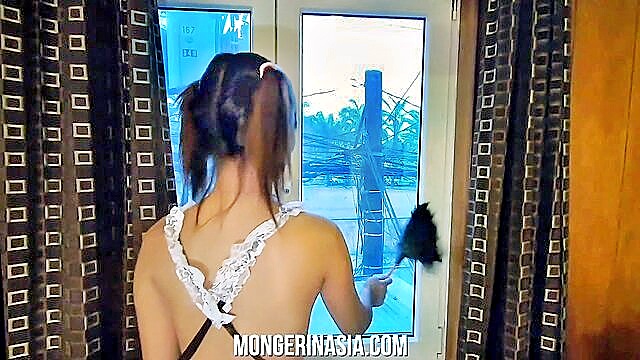 filipina teen in stockings : Monger In Asia