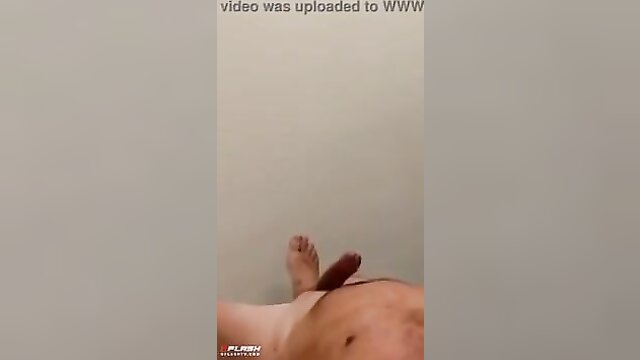 amateur gay guy shoots a load during waxing session : hemmerich