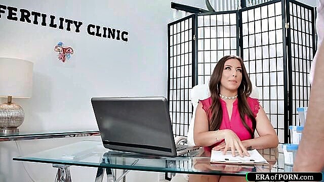 Liv Revamped - milfs cum hungry spermdonor