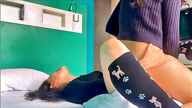 lesbian orgasm fetish : GirlfriendsFilms Videos