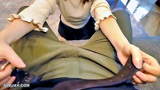 Cream - amateur brunette masturbation
