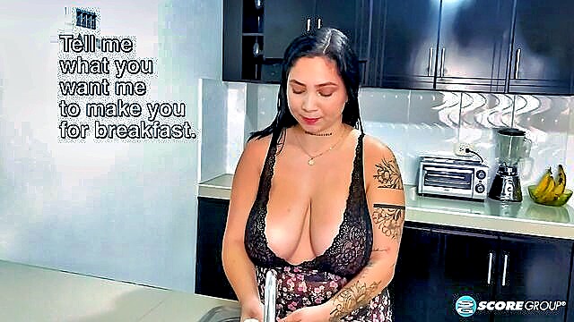 kim velez kitchen : Latina Coochies