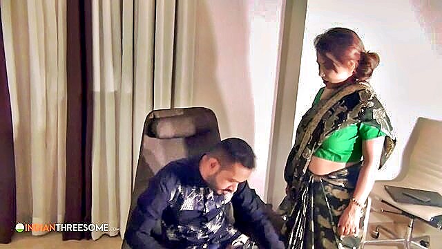indian wife swapping porn : Indian Threesome