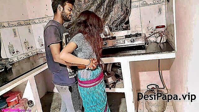 indian couple fucking kitchen : Desi Papa