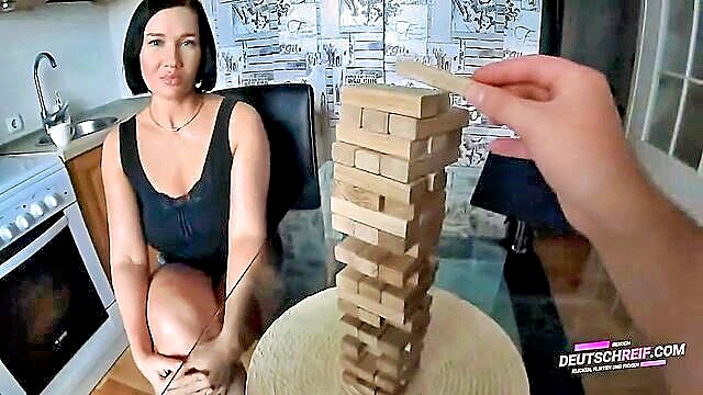 brunette, amateur, blowjob - stiefmutter lieb spielen