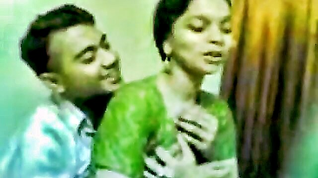 hot desi threesome : Indian Hidden Cams