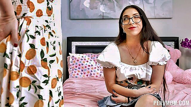 Carmen Valentina, Joshua Lewis, Madison Wilde - perv mom threesome Mylf