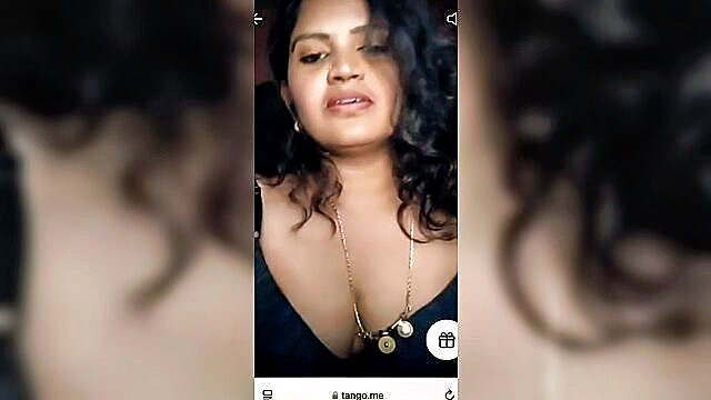 housewives, big tits, homemade - tamil aunty shows boobs