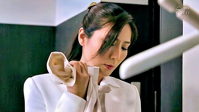 Yuna Shiina - japanese office blowjob