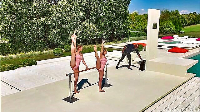 Alexa Flexy - mia and alexa threesome
