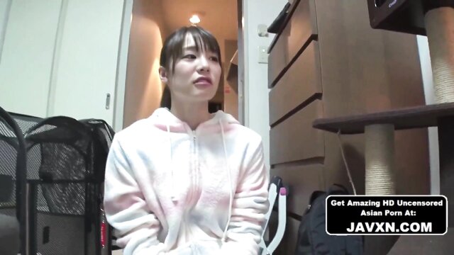 japanese amateur babe gives blowjob and gets fucked in missionary position : ama