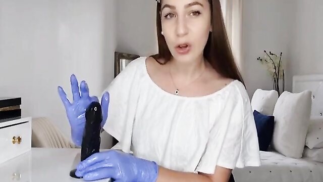 watch a hot milf get off with a dildo in this amateur porn video : makenzie_altenwerth