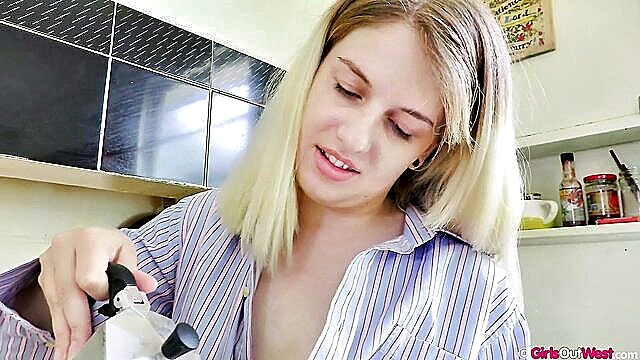 Katie - katie gee masturbation