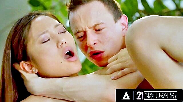 May Thai, Nikki Nuttz - may thai nikki nuttz mud
