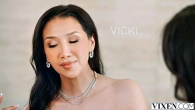 Vicki Chase, Valentina Nappi, Parker Ambrose - vixen vixen besties share vixenstud vixieicktick Tushy