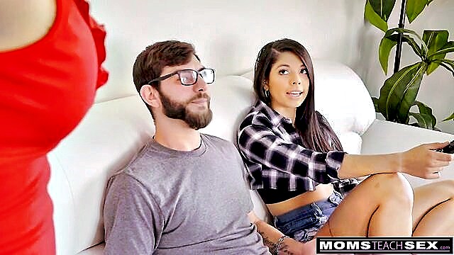 Reagan Foxx, Gina Valentina - reagan foxx mature sex Moms Teach Sex