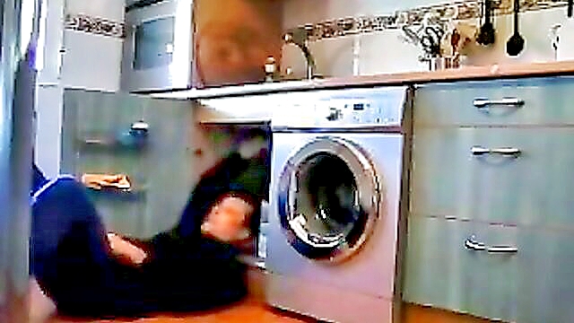 seductive plumber encounters sexy amateur in well acted video : cecil_sporer